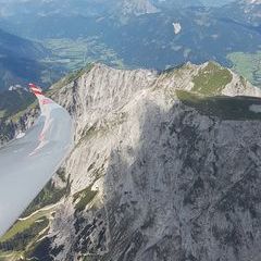 Flugwegposition um 11:04:42: Aufgenommen in der Nähe von Gaishorn am See, Österreich in 2327 Meter